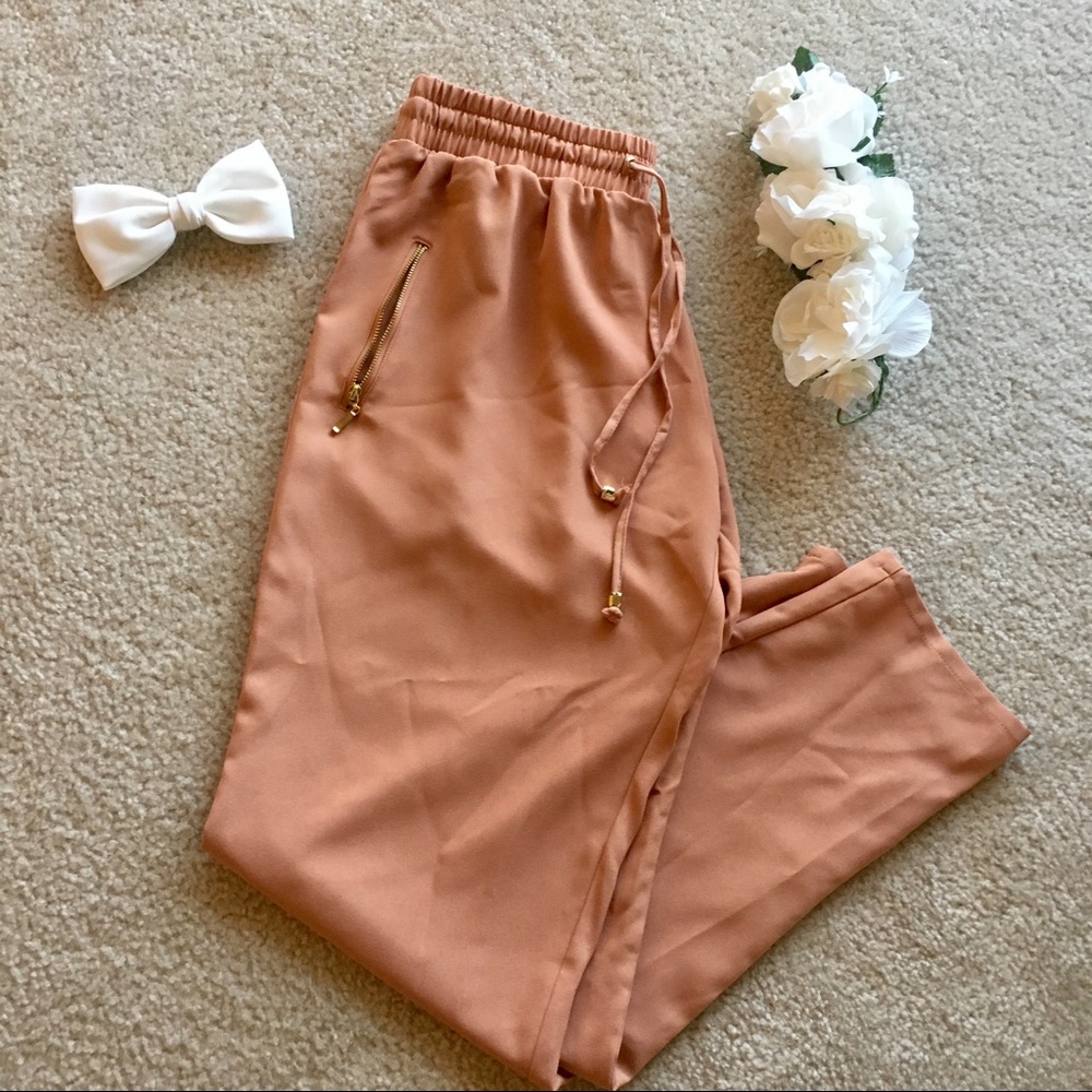 Mauve Dressy Joggers / Slacks Size Medium W/ Tags